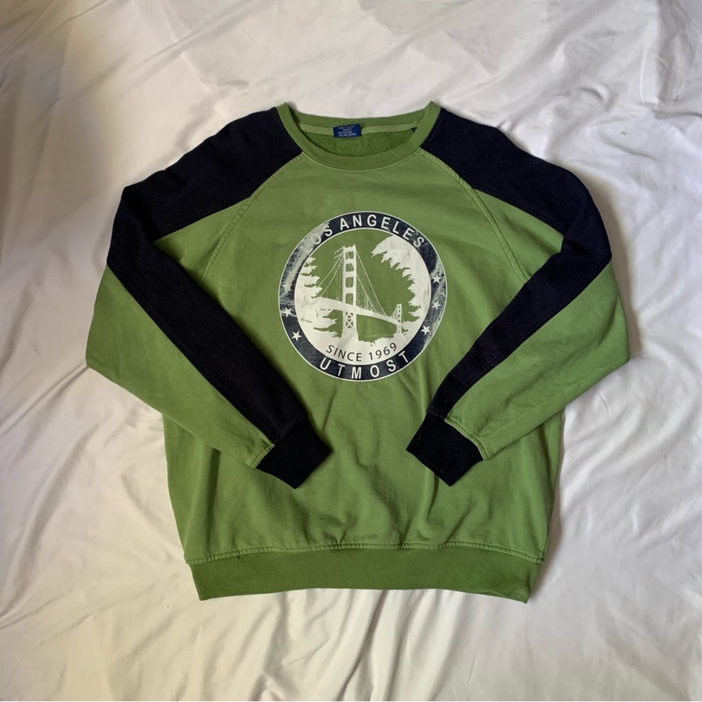2000s Graphic Sweater